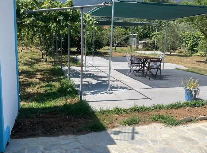 Tasos Bi Hriszí Amudiá